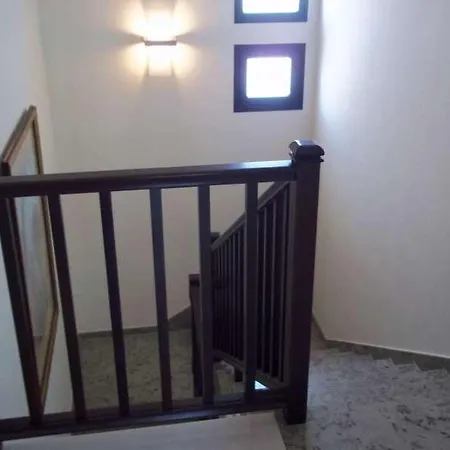 Mansion De *
